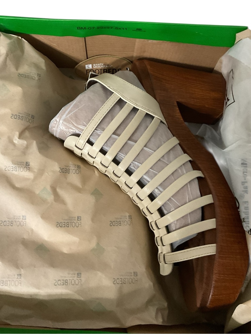 White Mountain “Astonish” Cream Strappy Platform Sandal RT $85 4” Heel - Picture 9 of 10